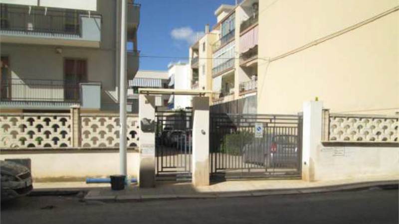 Appartamento con box a Mola di Bari Via Guerrieri- In asta 