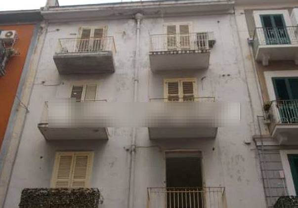 Appartamento 3 vani a Bari Via giovanni bovio- In asta 